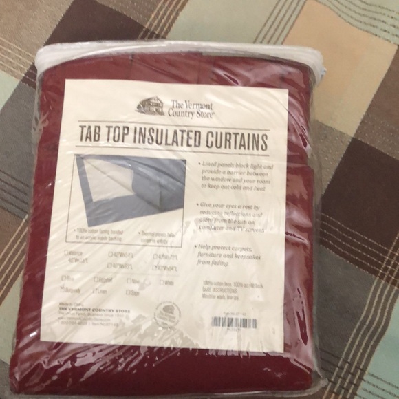 TAB TOP INSULATED CURTAINS NEW NEVER OPEN,includes two 40” wide panels. - Picture 3 of 7